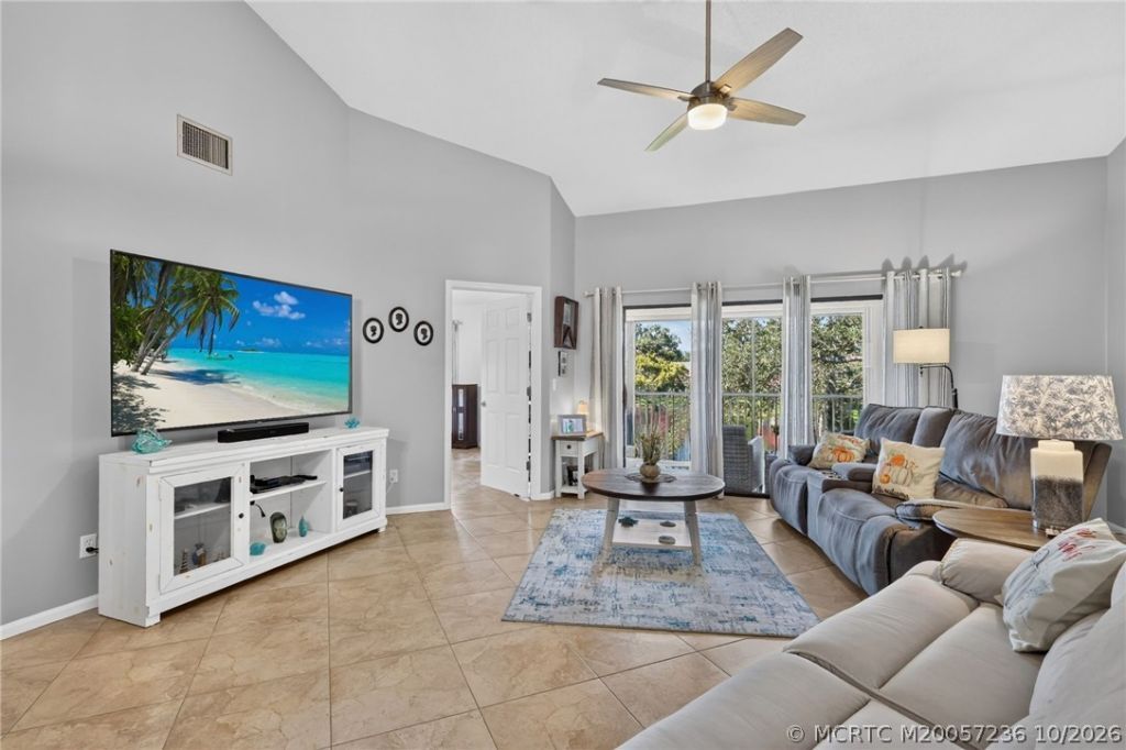6070 SE Martinique Drive , Unit 202, Stuart, FL 34997 Photo