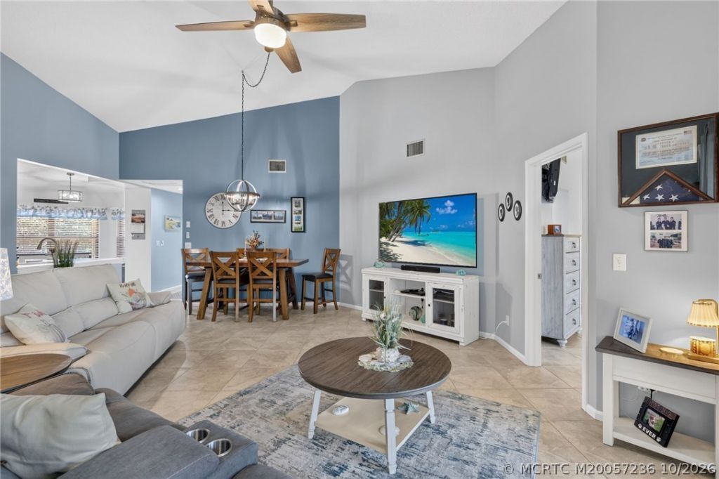 6070 SE Martinique Drive , Unit 202, Stuart, FL 34997 Photo