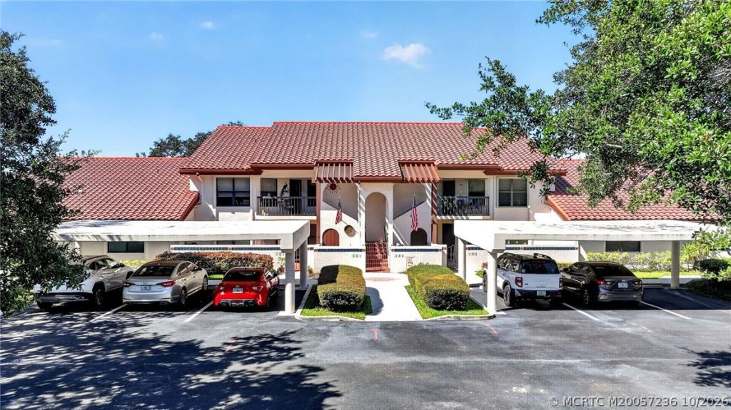 6070 SE Martinique Drive , Unit 202, Stuart, FL 34997 Photo