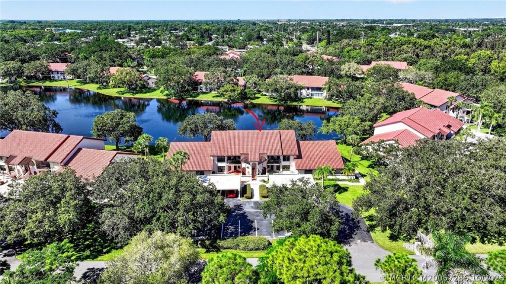 6070 SE Martinique Drive , Unit 202, Stuart, FL 34997 Photo