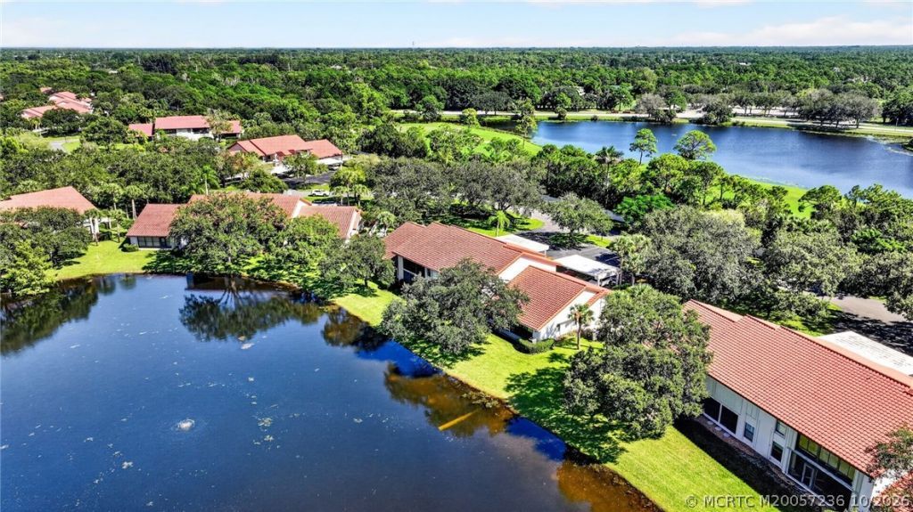 6070 SE Martinique Drive , Unit 202, Stuart, FL 34997 Photo