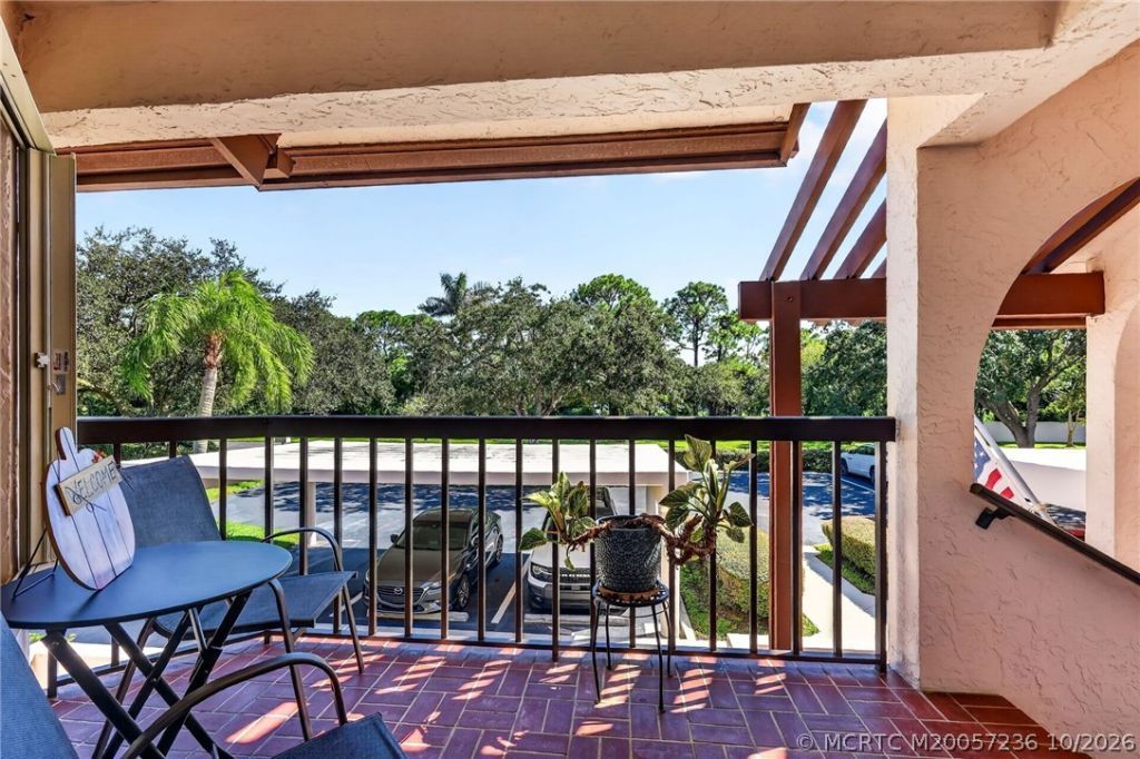 6070 SE Martinique Drive , Unit 202, Stuart, FL 34997 Photo