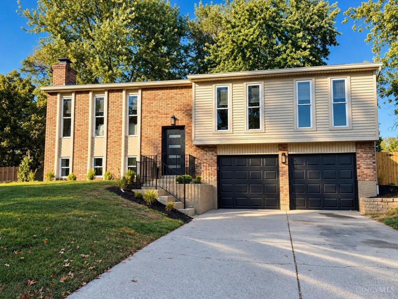5492 Revmal Lane, Delhi Township, OH 45238 Photo 3