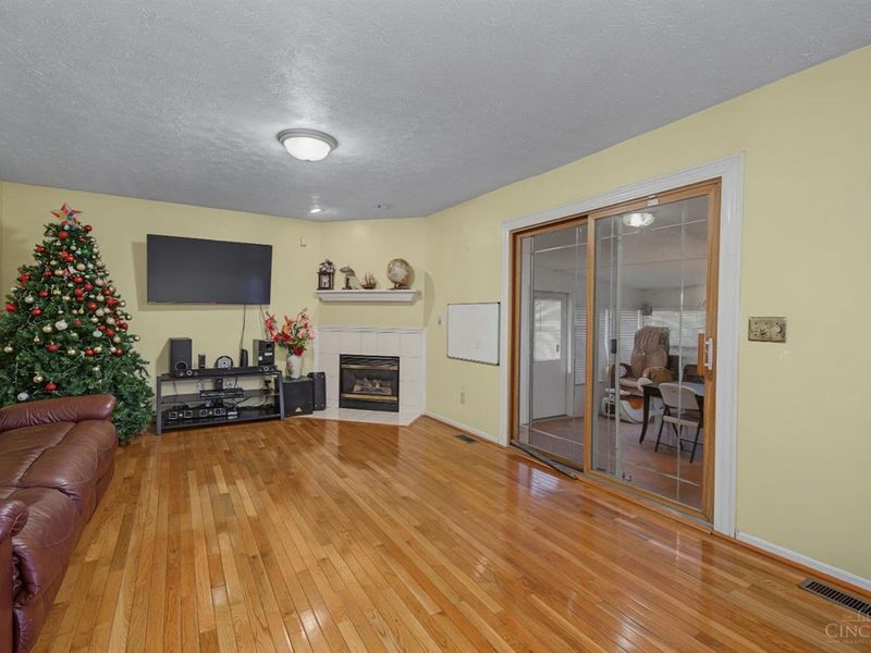 2082 Crest Road, Forest Park, OH 45240 Photo 19