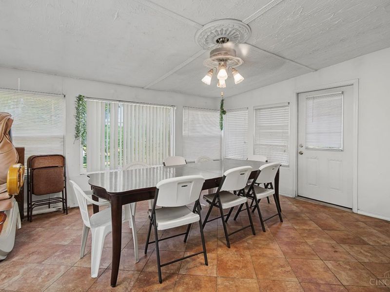 2082 Crest Road, Forest Park, OH 45240 Photo 23