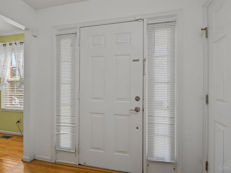2082 Crest Road, Forest Park, OH 45240 Photo 5
