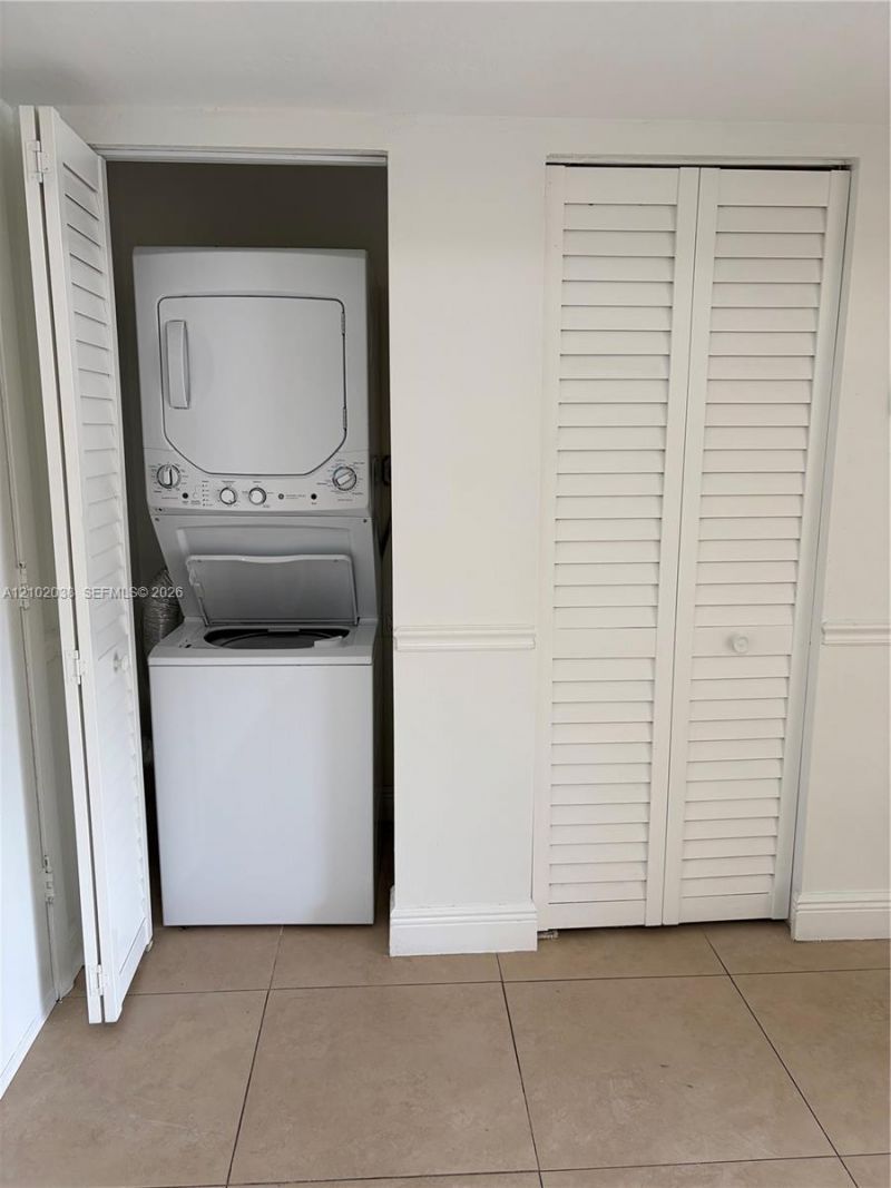90 SW 3rd St , Unit 2507, Miami, FL 33130 Photo
