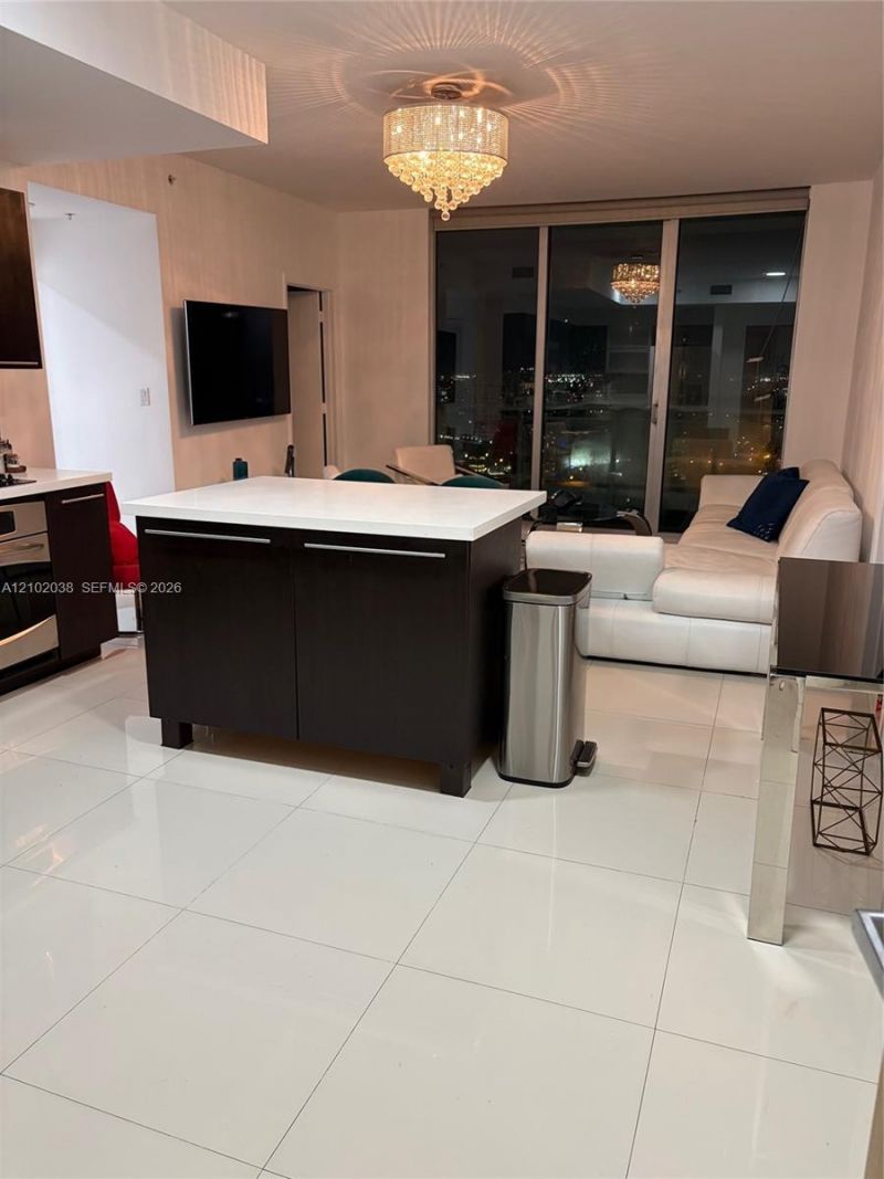 90 SW 3rd St , Unit 2507, Miami, FL 33130 Photo