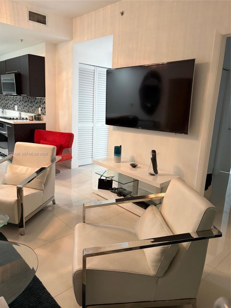 90 SW 3rd St , Unit 2507, Miami, FL 33130 Photo