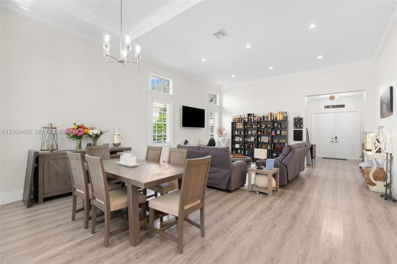 143 Via Catalunha, Jupiter, FL 33458 Photo