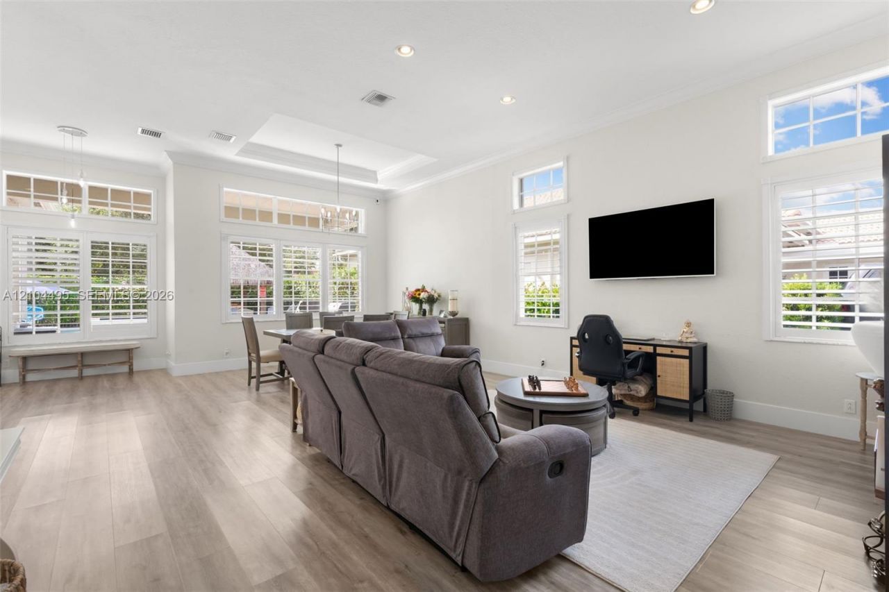 143 Via Catalunha, Jupiter, FL 33458 Photo