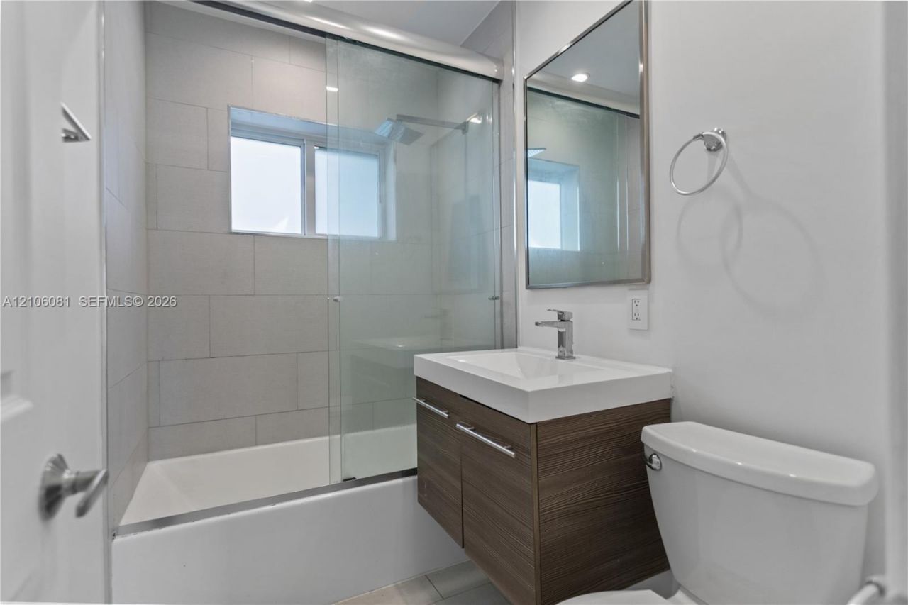 28 SE 7th St , Dania Beach, FL 33004 Photo