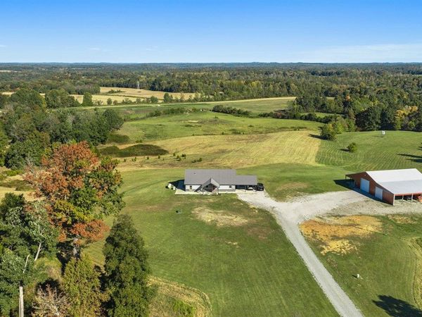 1104 Neafus Road, Morgantown, KY 42261