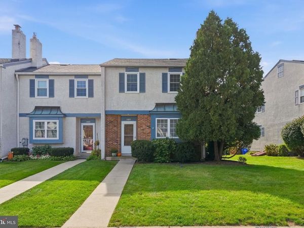 1909 DIANE CIRCLE, PHOENIXVILLE, PA 19460