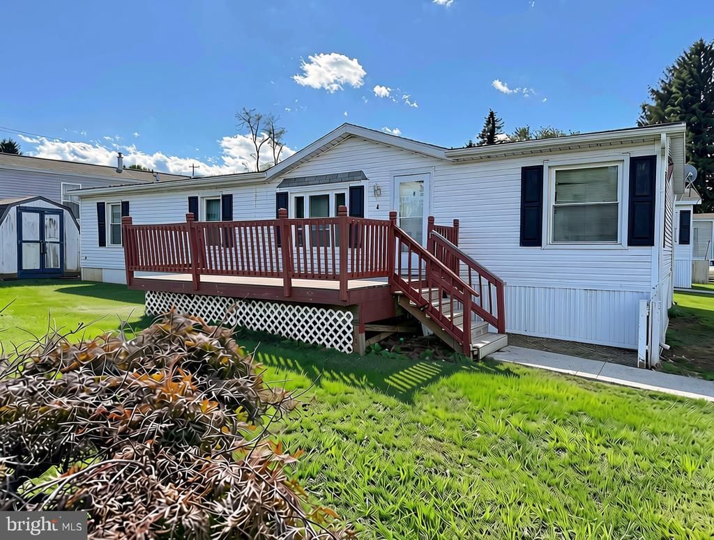 4 VALLEY VIEW COURT , FLEETWOOD, PA 19522