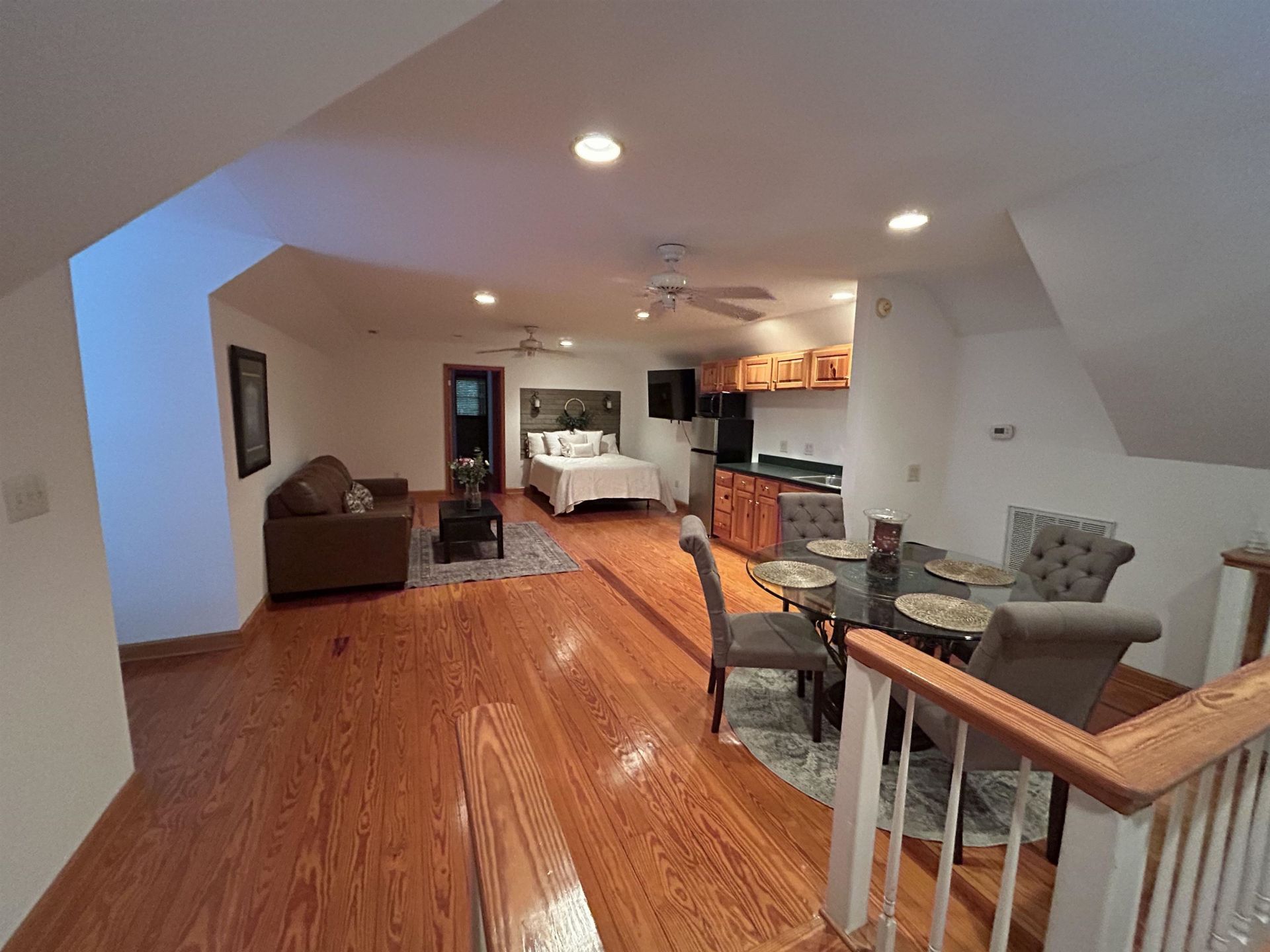 2409 River Rd.  Photo 4