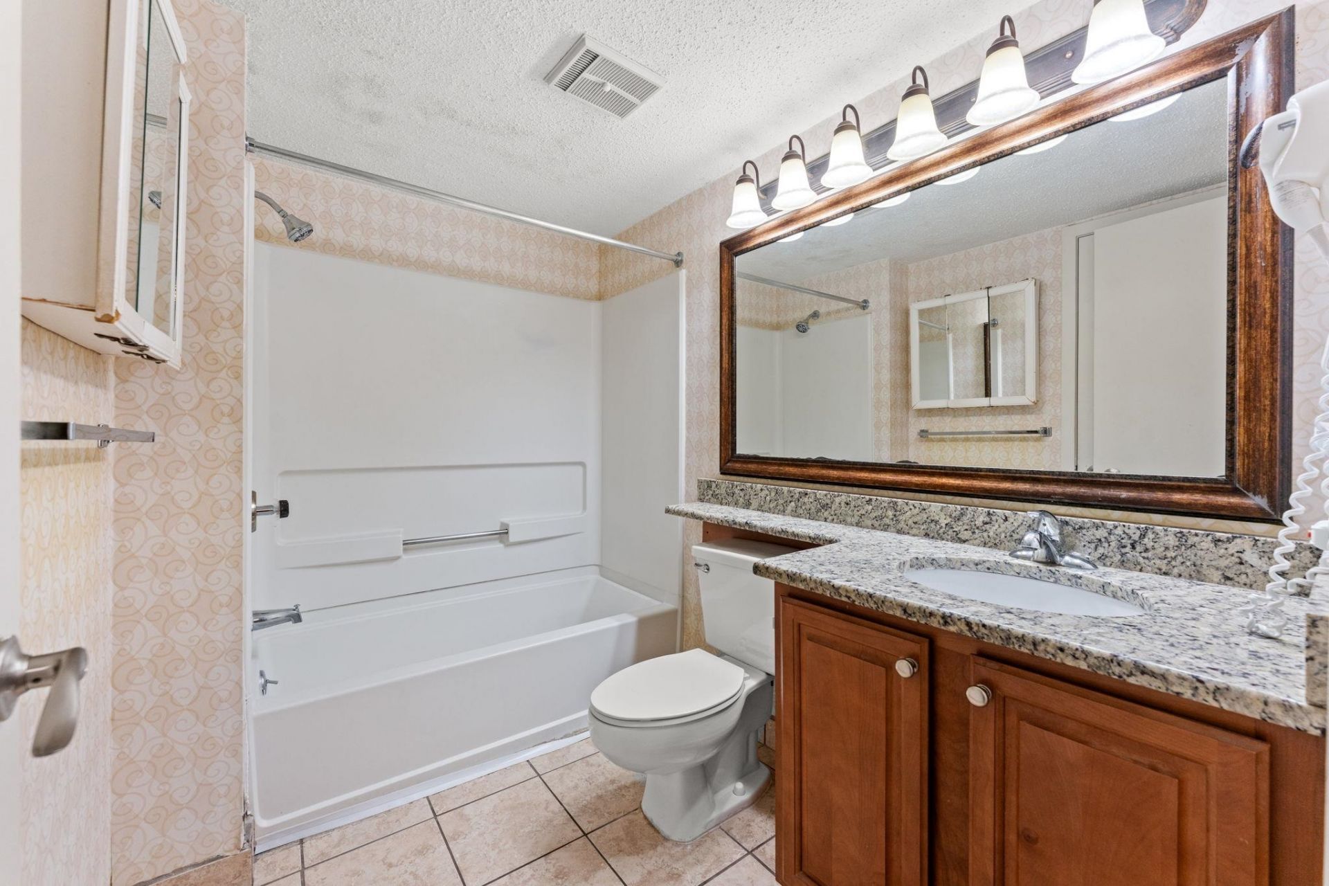 2701 N Ocean Blvd.  Photo 15