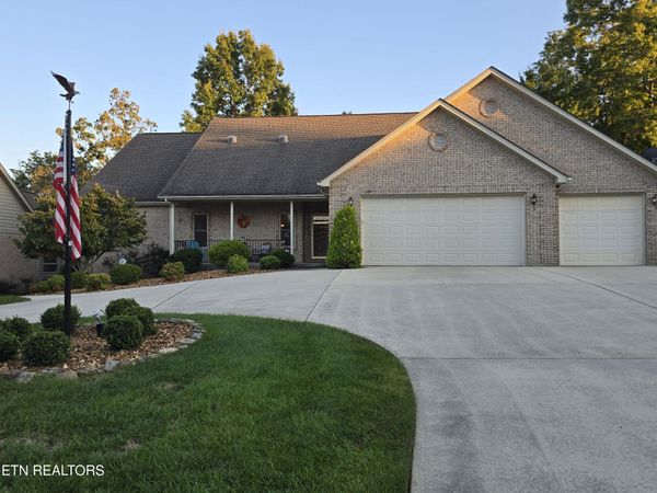 207 Forest Hill Drive, Crossville, TN 38558