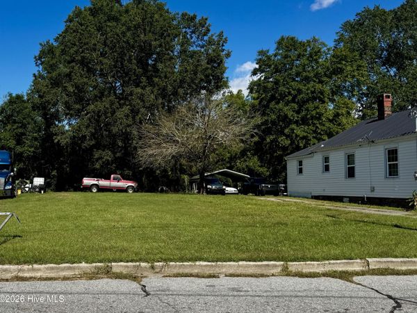 620 E Lenoir Avenue , Kinston, NC 28501