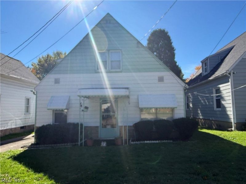 858 Independence Avenue, Akron, OH 44310 Photo 1