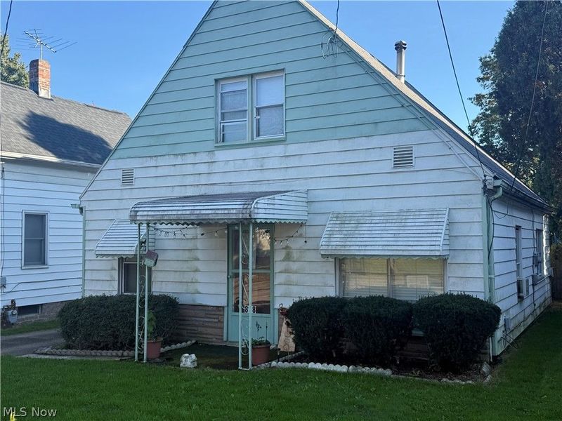 858 Independence Avenue, Akron, OH 44310 Photo 2