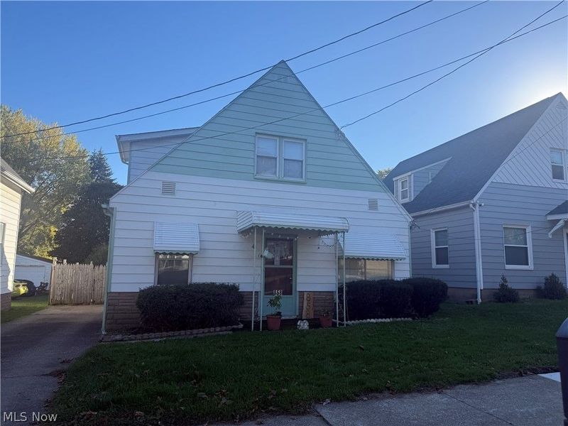 858 Independence Avenue, Akron, OH 44310 Photo 2