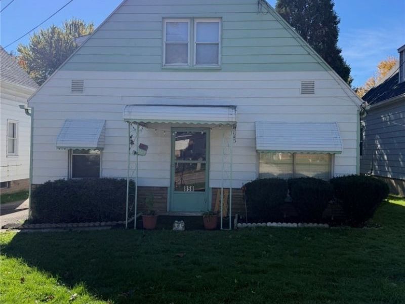 858 Independence Avenue, Akron, OH 44310 Photo 2