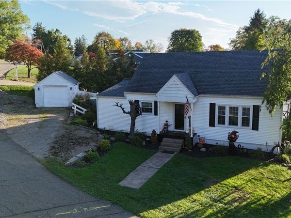 795 Concord Place , Coshocton, OH 43812