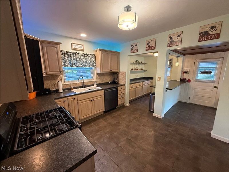 795 Concord Place, Coshocton, OH 43812 Photo 12