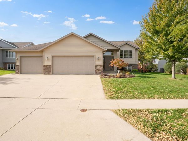 4600 Tundra Lane NW, Rochester, MN 55901