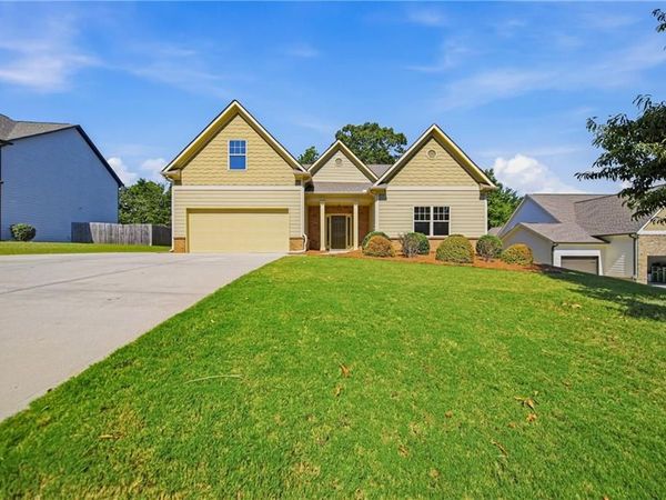 6372 Spring Cove Drive , Flowery Branch, GA 30542