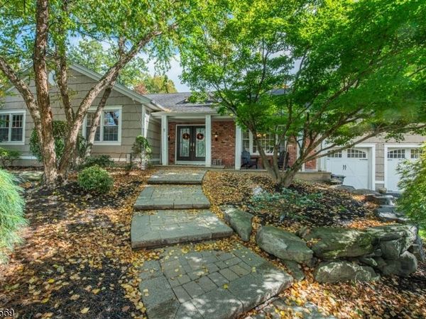 11 Flanders Dr, Montville, NJ 07058