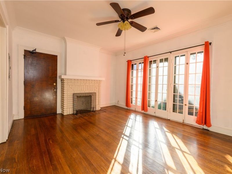 2473 Overlook Road, Unit 8, Cleveland Heights, OH 44106 Photo 4