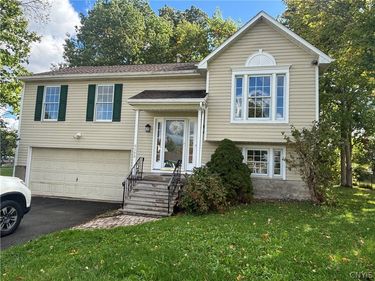 9599 Clarecastle Path Place , Brewerton, NY 13029