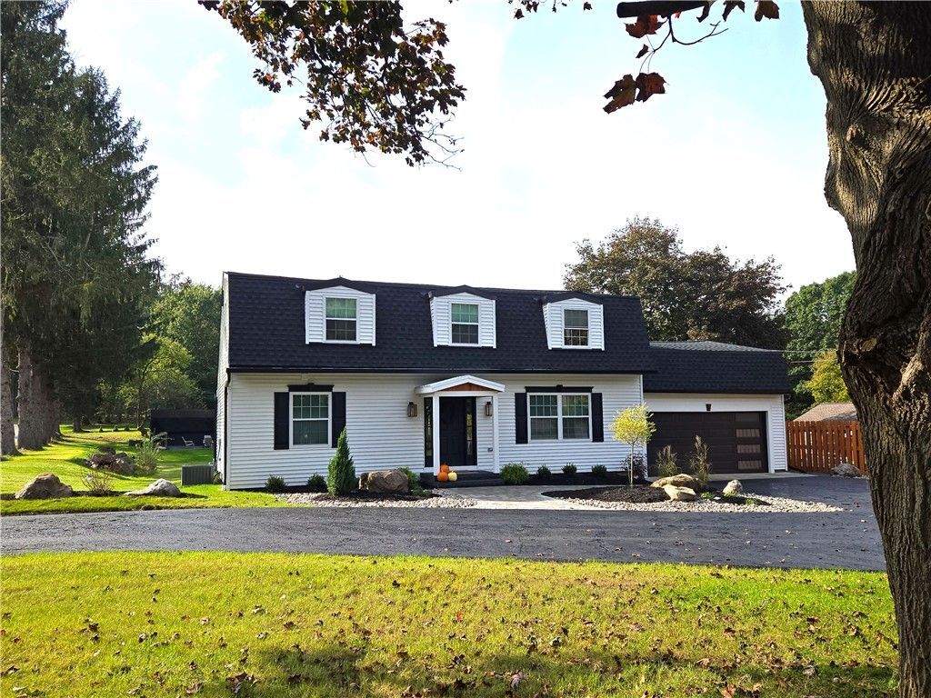 885 Pittsford Victor Road, Pittsford, NY 14534 Main Photo
