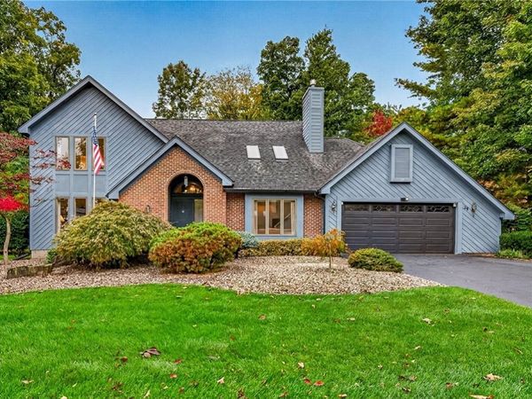 29 Wood Run Circle, Rochester, NY 14612