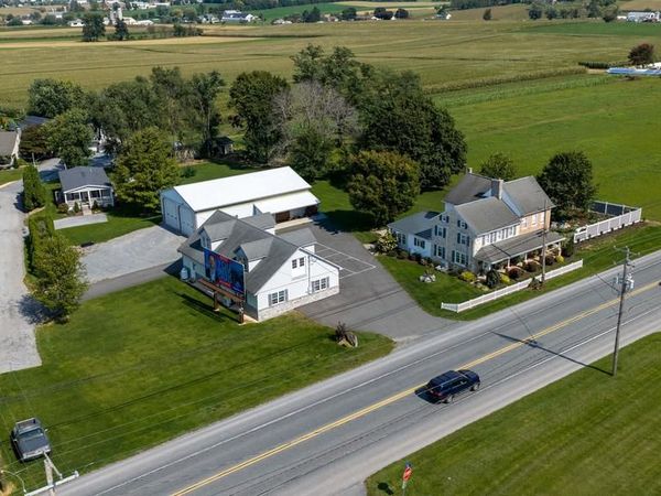1091 W MAIN STREET , NEW HOLLAND, PA 17557