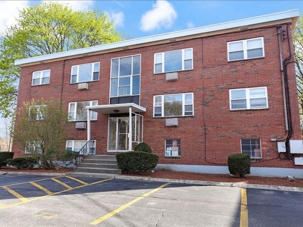 1105 Lexington Street, Unit 8-6, Waltham, MA 02452