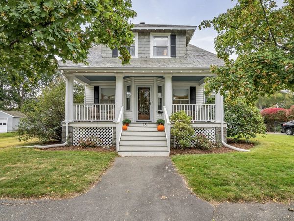 15 Larchmont Rd, Salem, MA 01970
