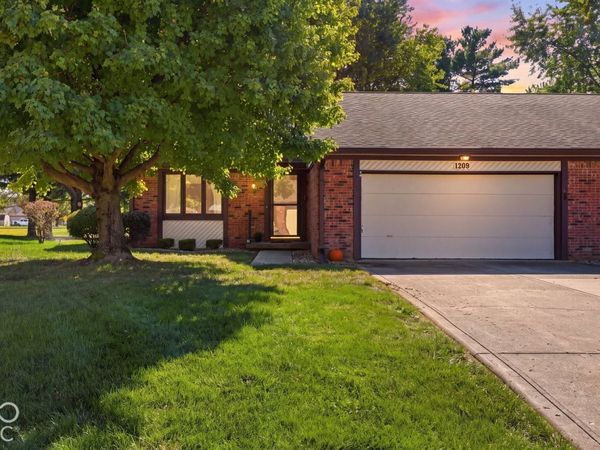 1209 Ruby, Unit H-2, Shelbyville, IN 46176