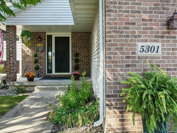 5301 Carey Drive, Cedar Falls, IA 50613