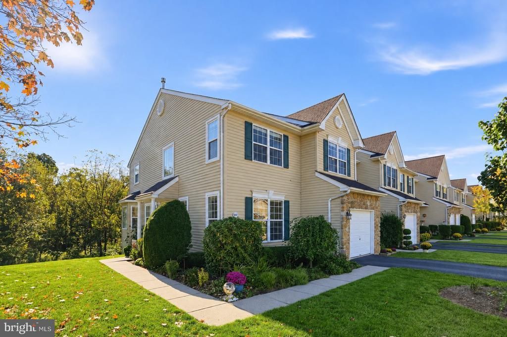 997 KATIE CIRCLE, ROYERSFORD, PA 19468