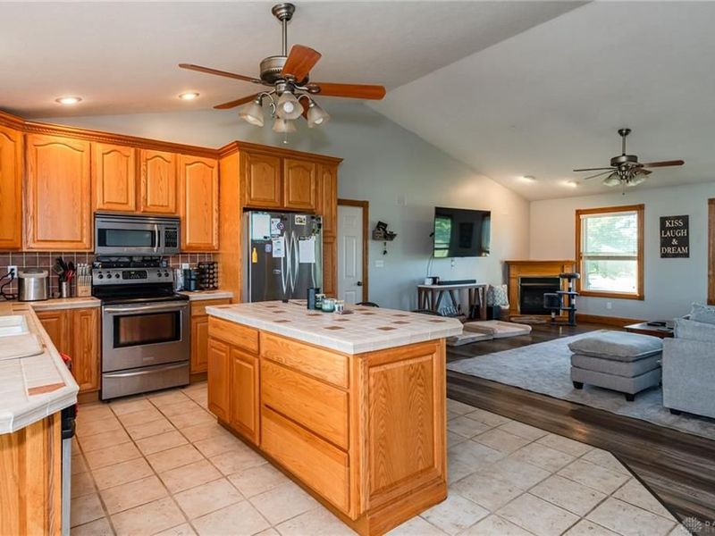 5782 Whispering Wind Drive, Springfield, OH 45504 Photo 16