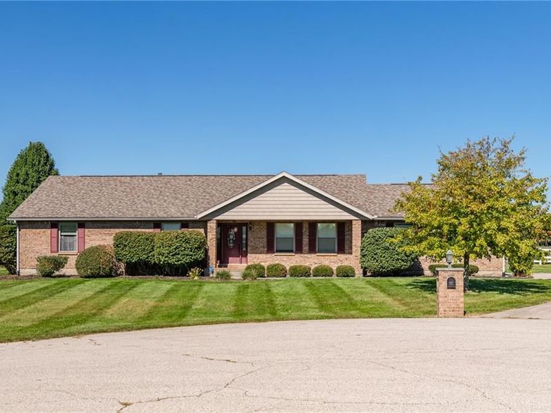 5782 Whispering Wind Drive, Springfield, OH 45504 Photo 2
