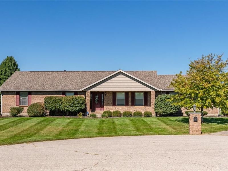 5782 Whispering Wind Drive, Springfield, OH 45504 Photo 3