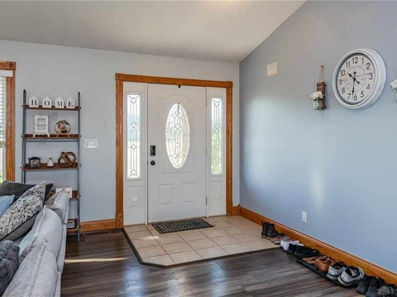 5782 Whispering Wind Drive, Springfield, OH 45504 Photo 9