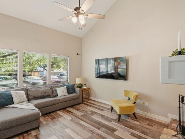 32 Cypress PT, Wimberley, TX 78676