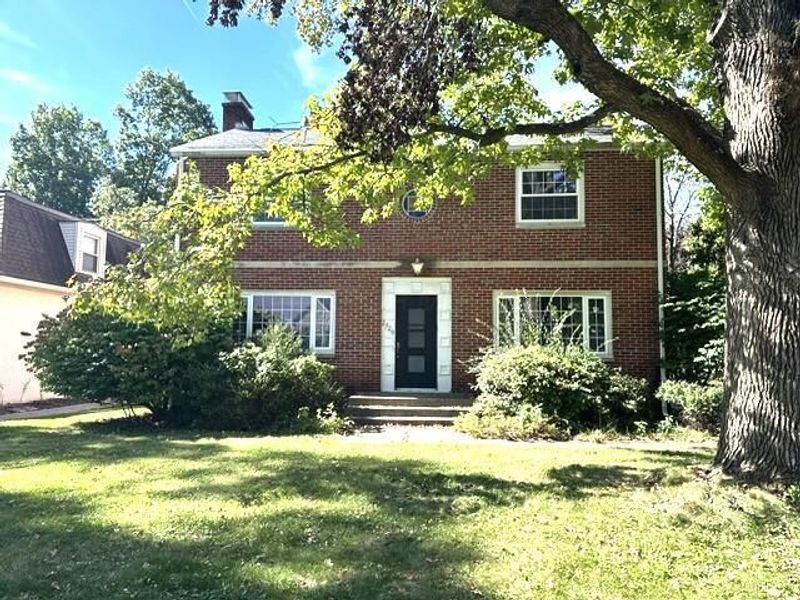 2729 Welsford Road , Upper Arlington, OH 43221 Photo 1