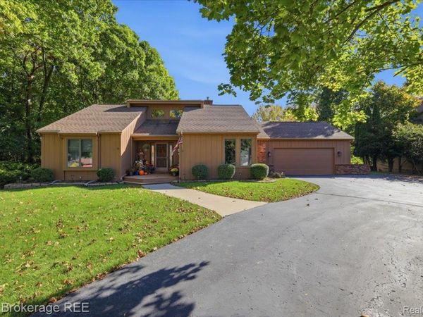 6549 Deer Ridge Drive, Independence Township, Mi 48348