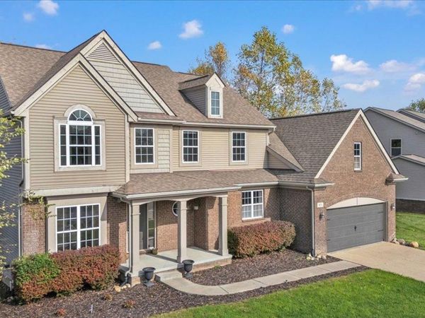 871 Wynstone Circle S, Oakland Township, Mi 48363